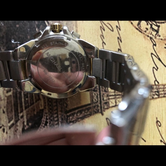 MICHAEL KORS WATCH - Picture 4 of 6